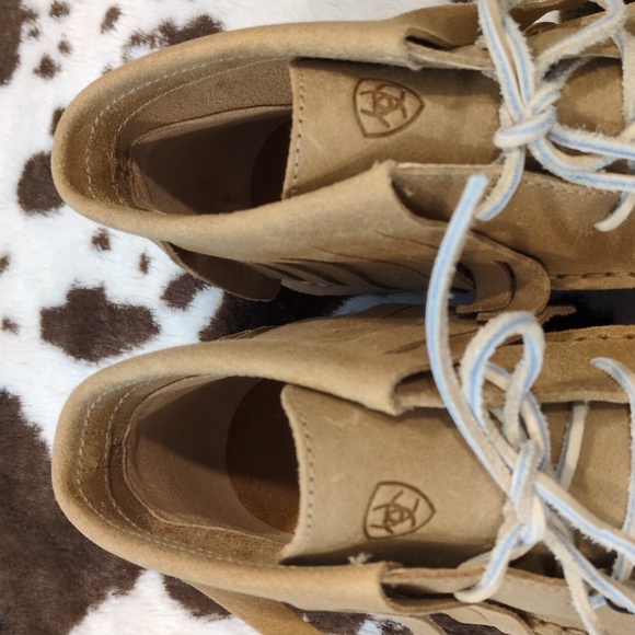 NWT Ariat Women's leather Chukka Tan Fringe Shoe size 10 B Med - Picture 3 of 11